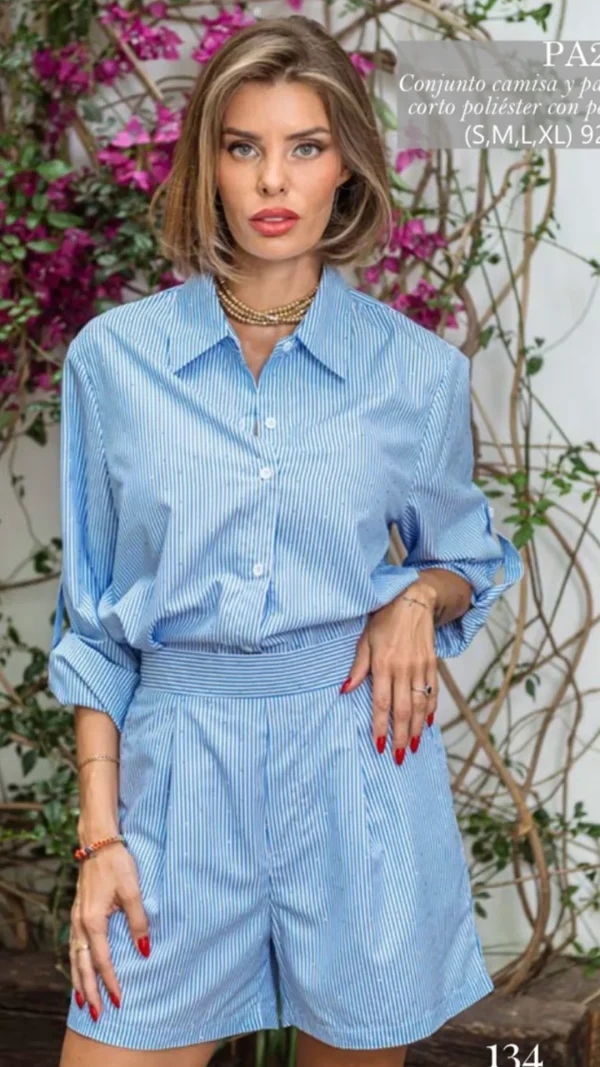 Conjunto rayas azul y blancas con brillitos